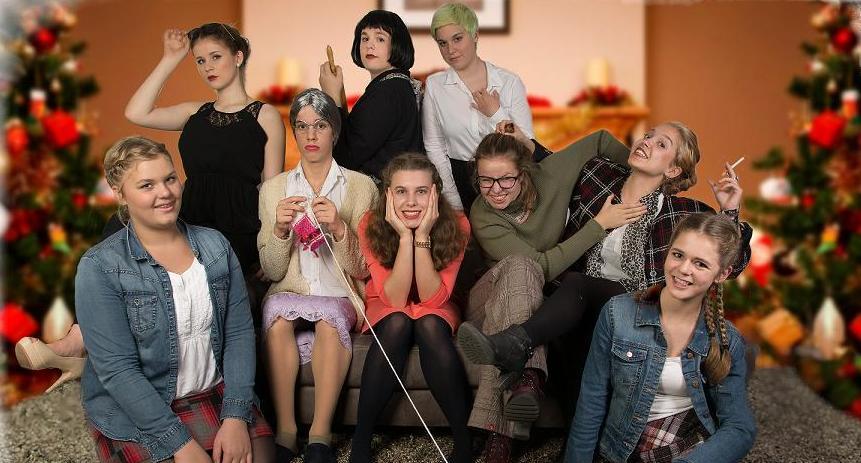 „Sieben Frauen und zwei halbe“ – Theater-AG feiert gelungene Premiere